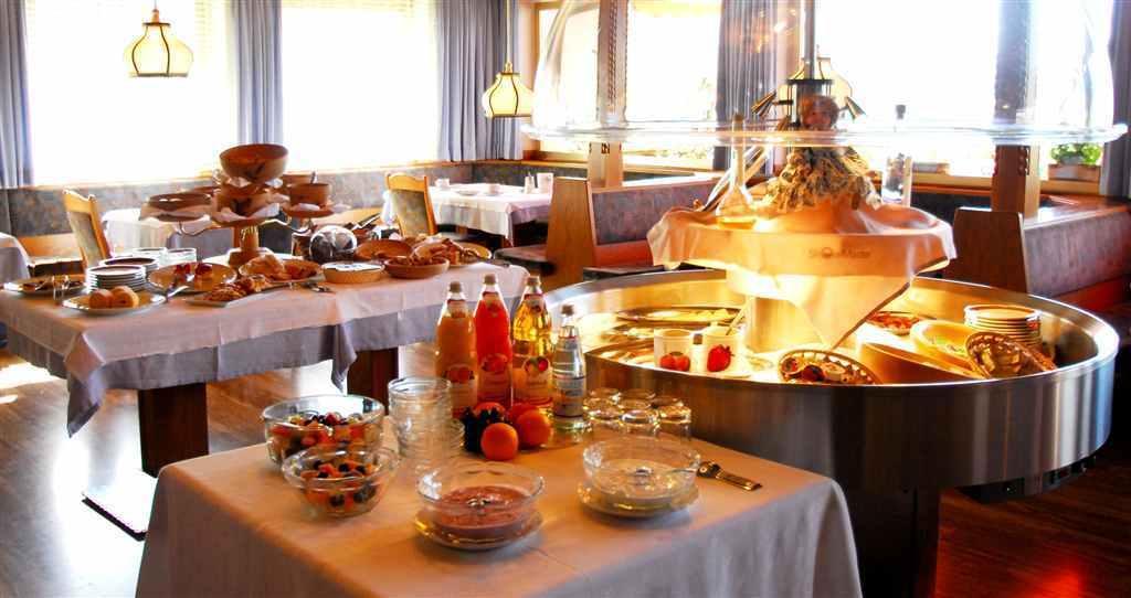 Panoramahotel Post Sant'Andrea in Monte Exteriör bild